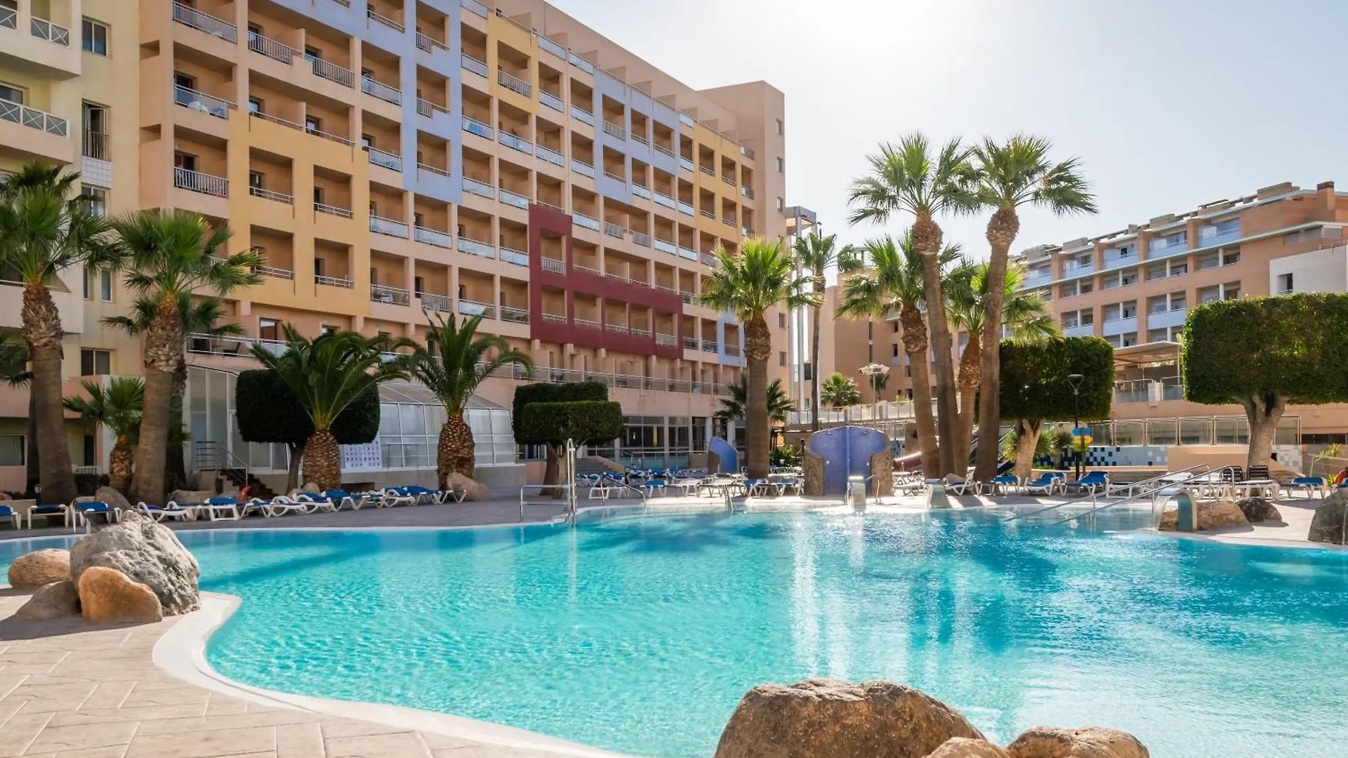 Hotel Fenix Family location