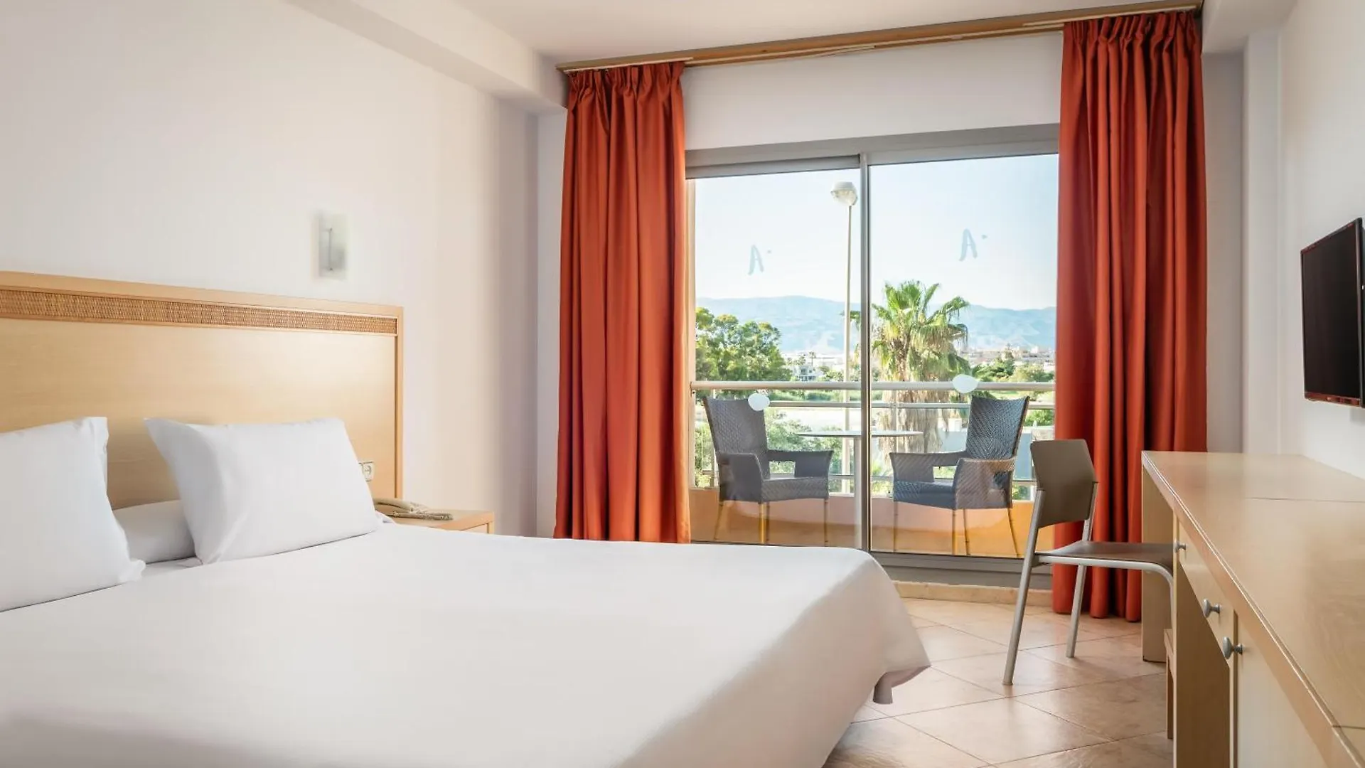 Fenix Family By Alegria Hotel Roquetas de Mar